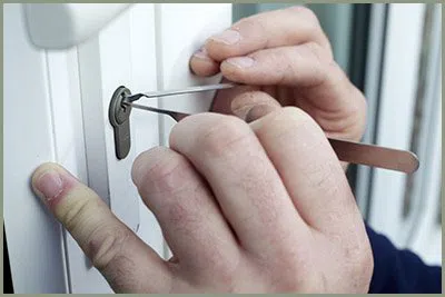 Locksmith Solution Services Evanston, IL 847-915-3682 - 68-44-15