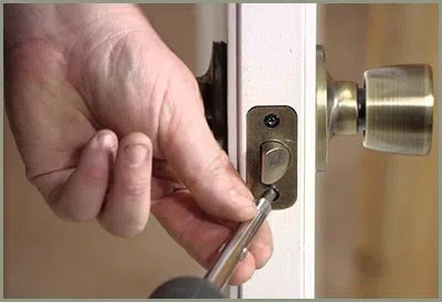 Locksmith Solution Services Evanston, IL 847-915-3682 Locksmith Solution Services Evanston, IL 847-915-3682 - 68-44-18