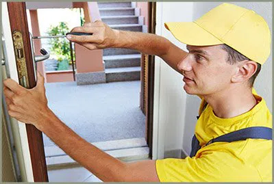 Locksmith Solution Services Evanston, IL 847-915-3682 - 68-44-5